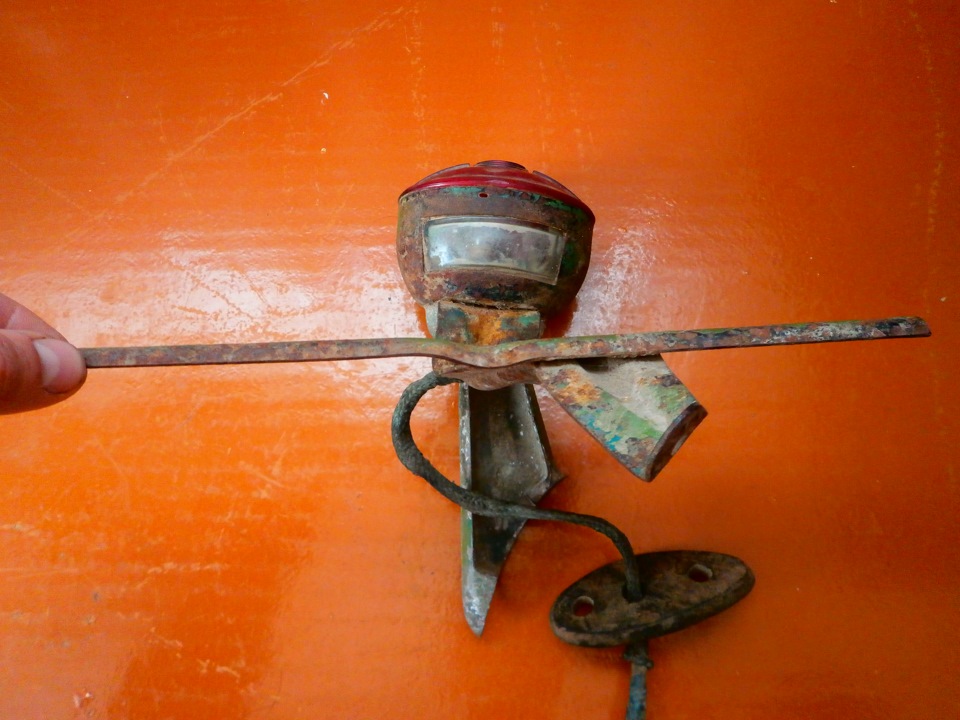 Реставрація: задній стоп-габарит 3