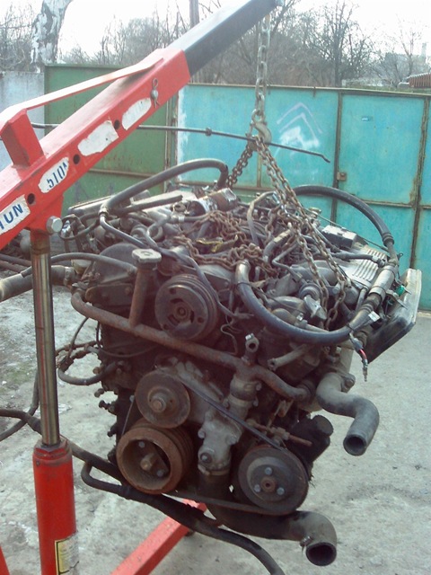 Гігант V12 3