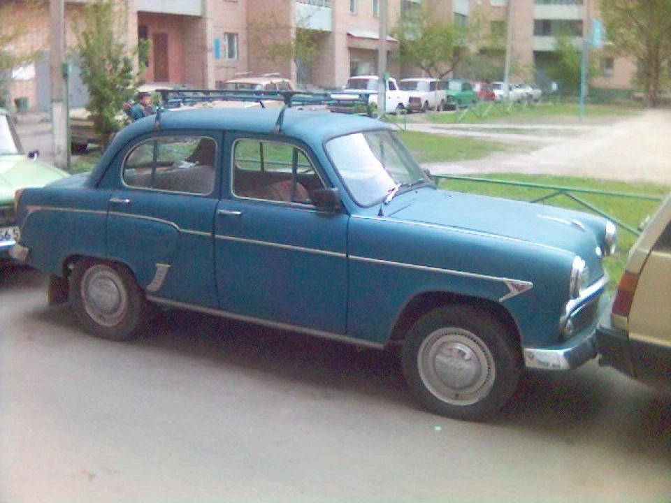 Апарат 60-х у дорозі