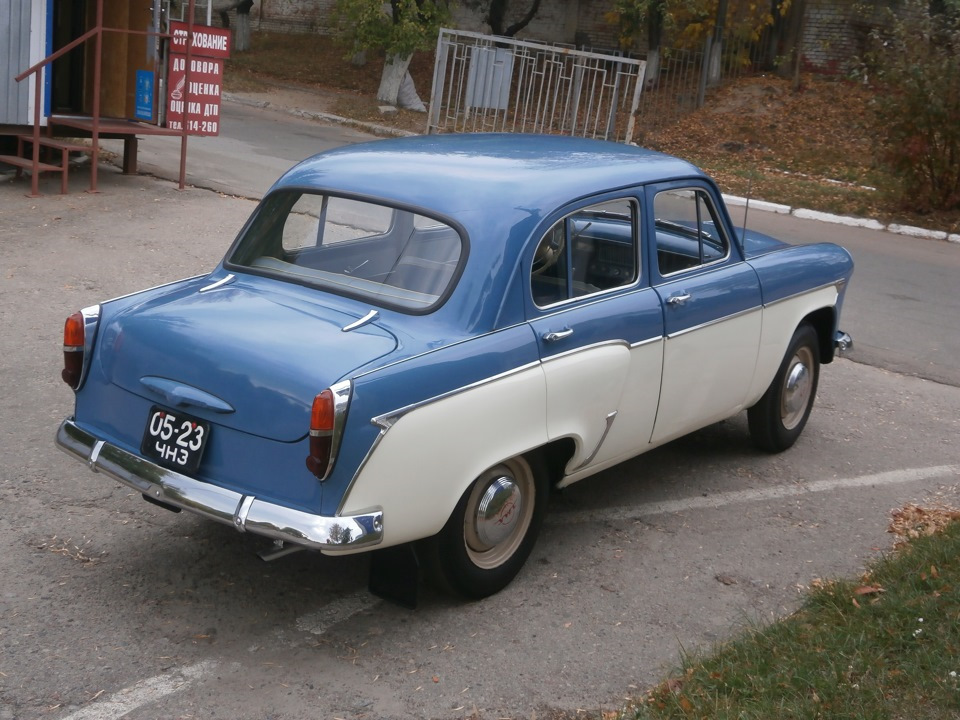 Автомобіль МЗМА 403 фотографії 2