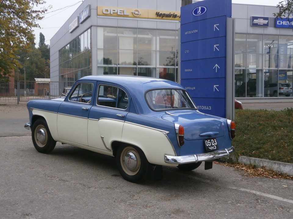 Автомобіль МЗМА 403 фотографії 1