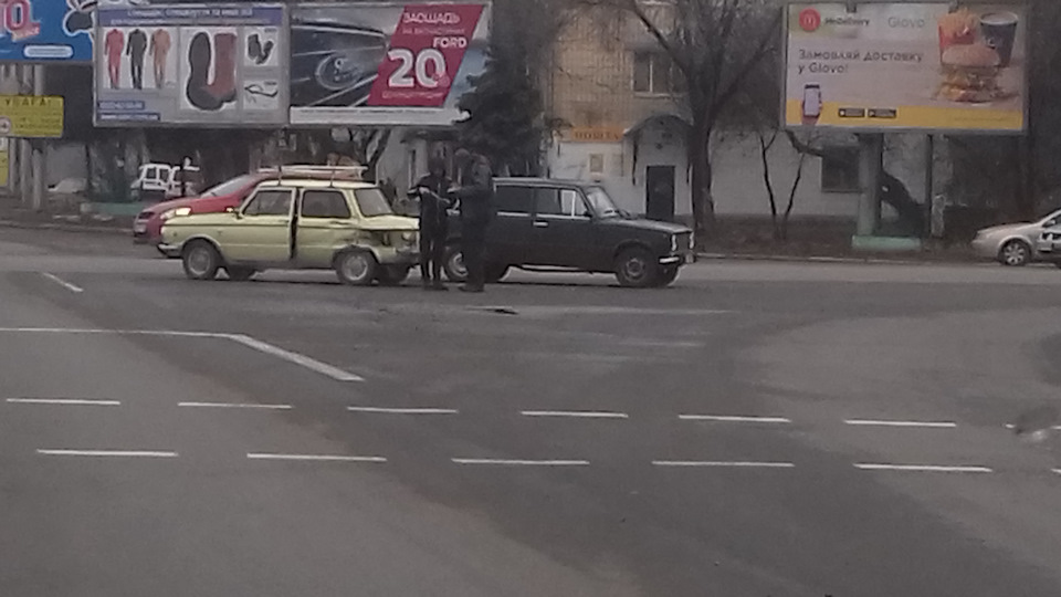 Кого тільки не зустрінеш на дорогах 1