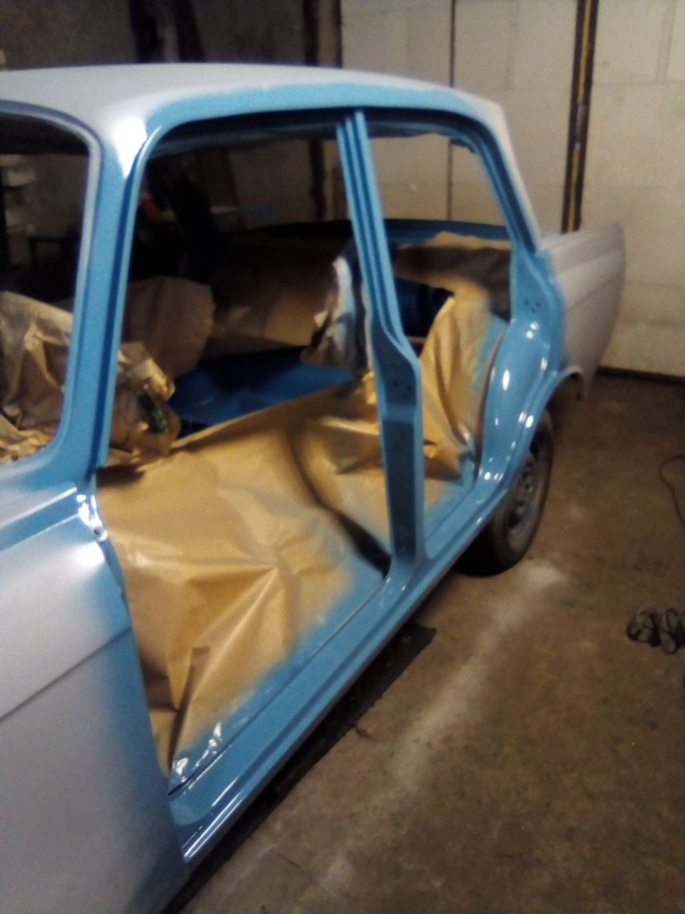 Гарний салон авто 2