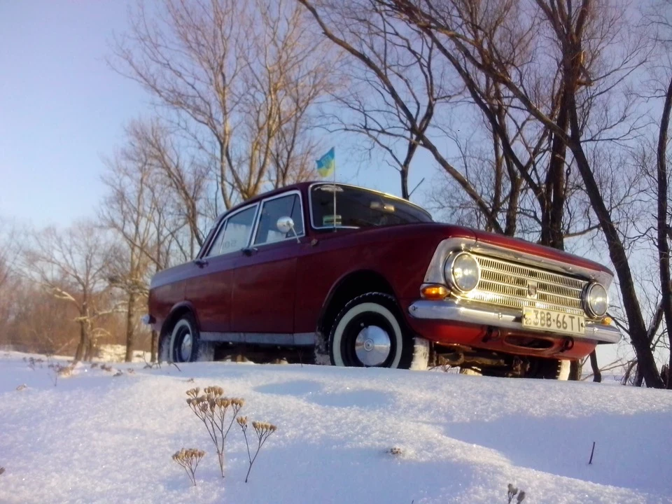 Retro Car and snow_)))