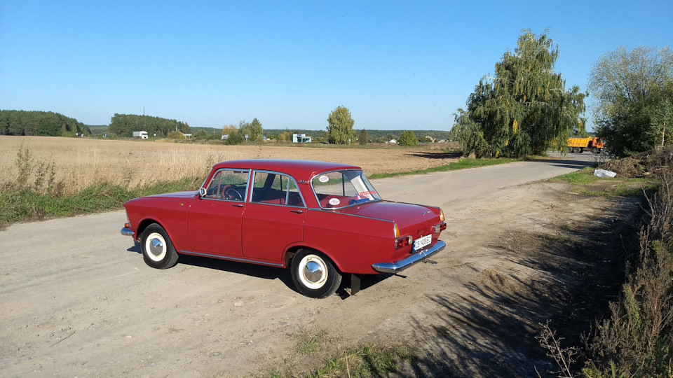 Фотографії автомобіля на природі 1