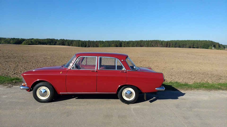 Фотографії автомобіля на природі 3