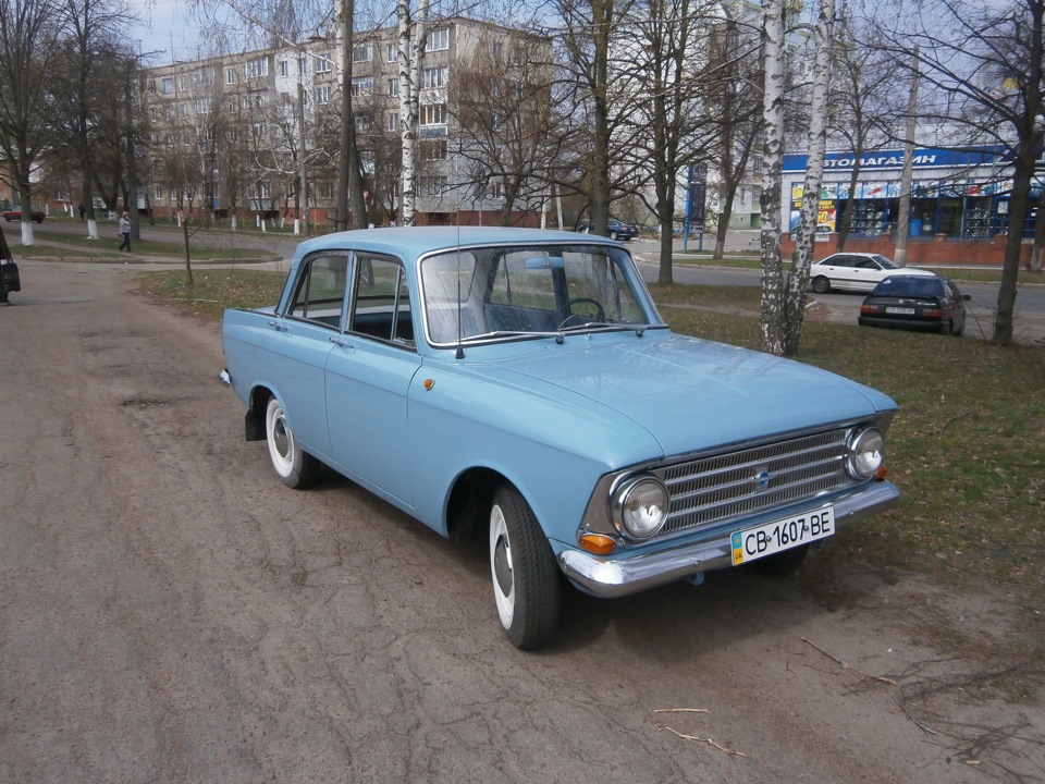 фото авто біля гаража 3