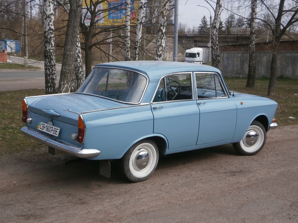 фото авто біля гаража 5