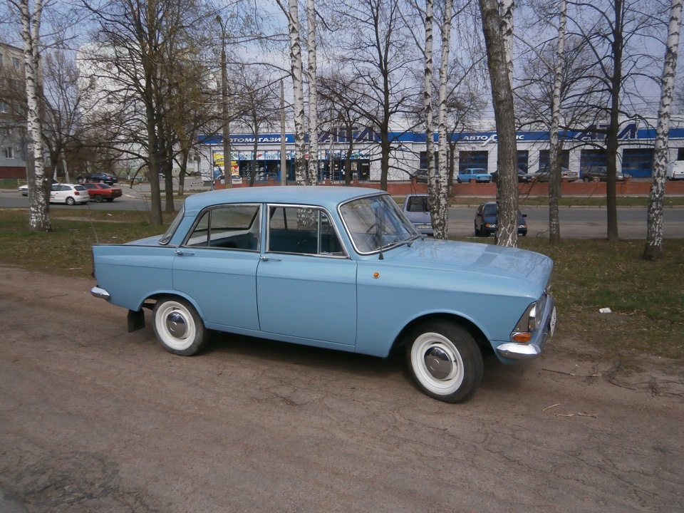 фото авто біля гаража 1