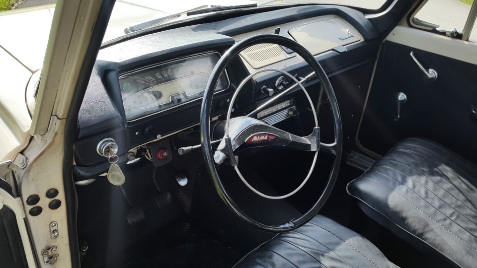 у США продають москвич 408 за 5100 у, е 1968 року 5