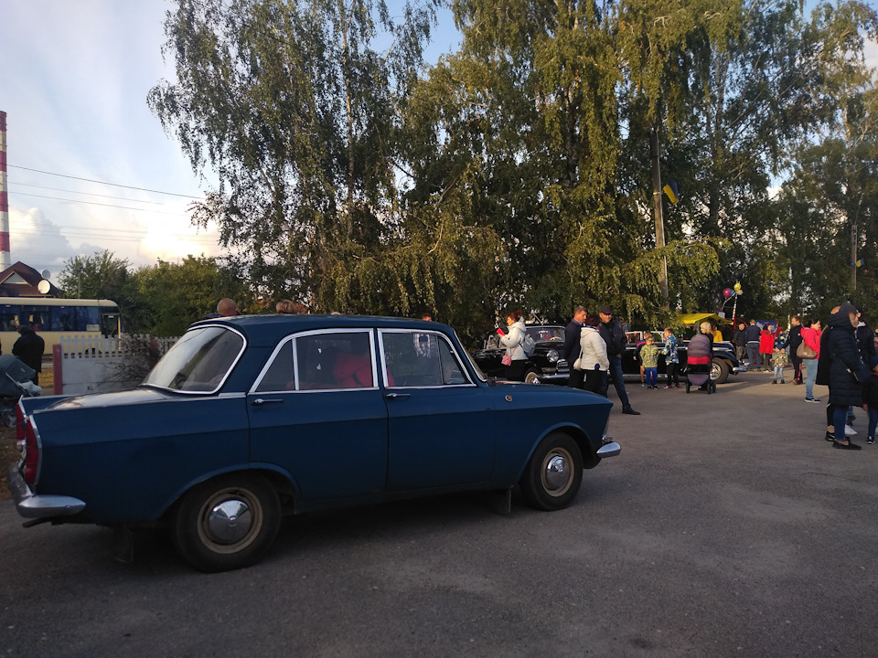 Перша ретро виставка 1
