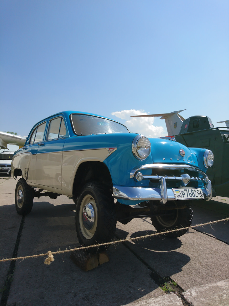 2 МЗМА 410 на виставці OldCarLand м.Київ 9-12травня 2019р. 5