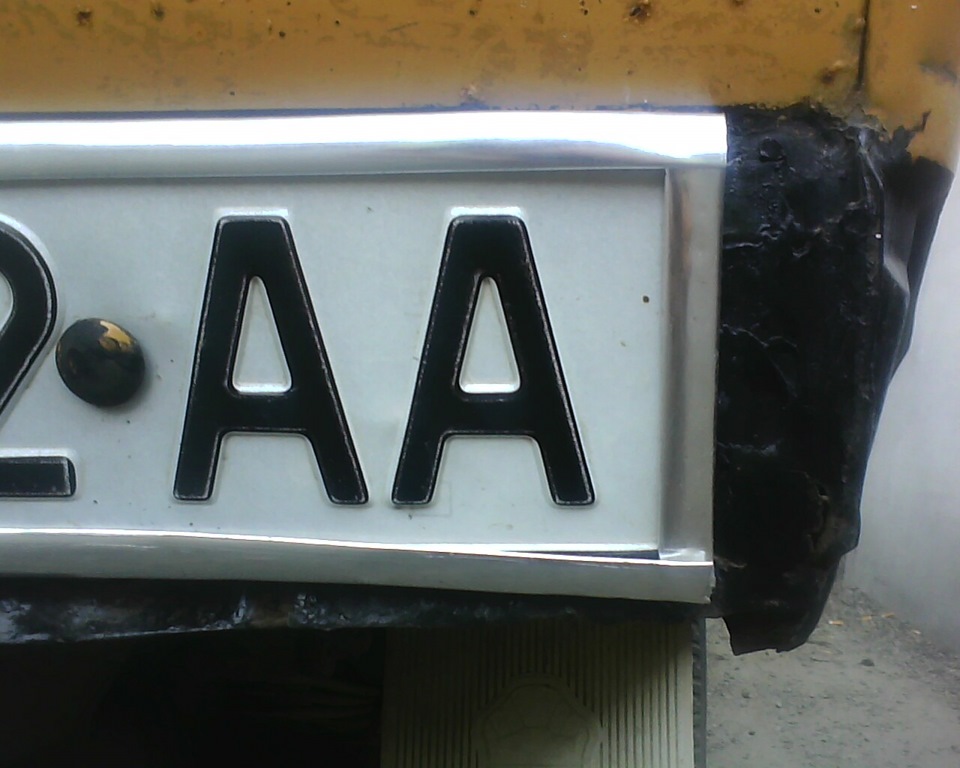 Хромована рамка для номерів. 3