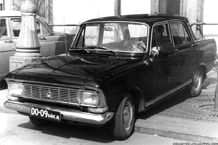 перші 412 москвичі 1