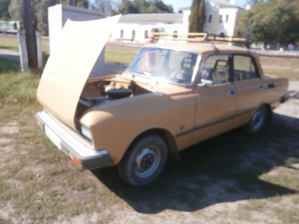 поїздка за авто москвич 2140 SL 2
