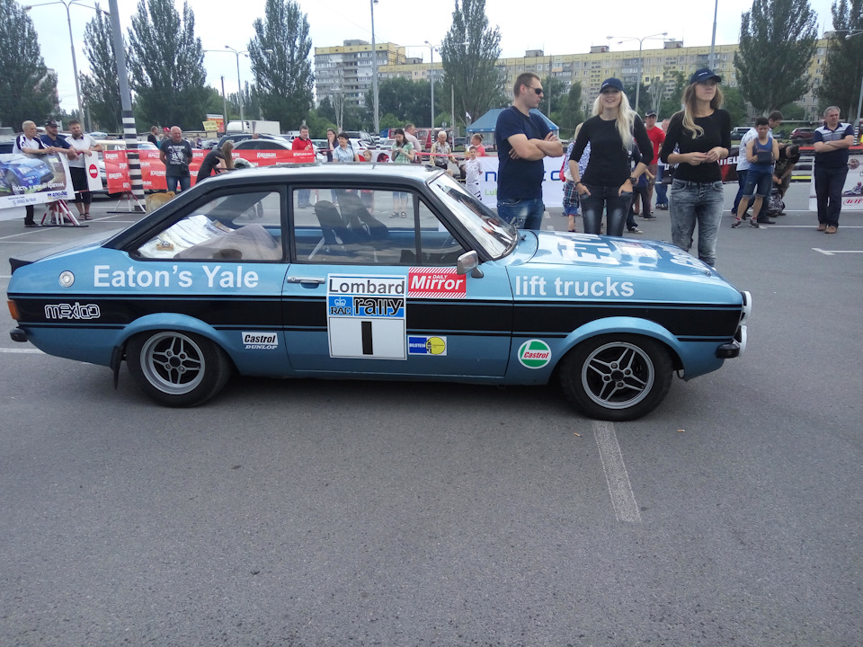 Подруги-суперниці. 2