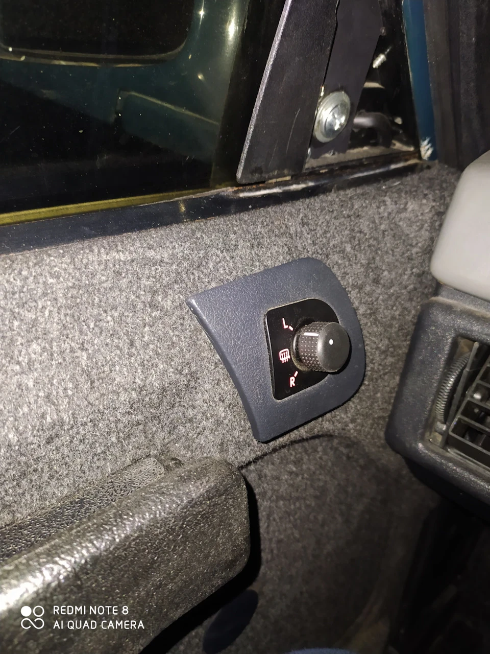 Джойстик для дзеркал BMW E34