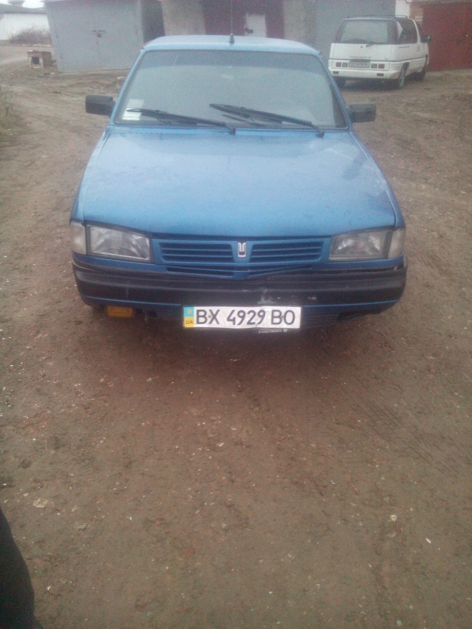 Невдало припаркувався:( 2