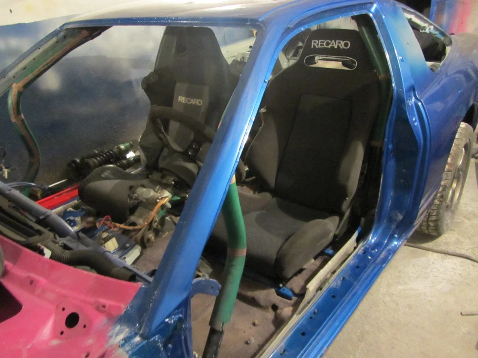 двиг чекати електрика!
