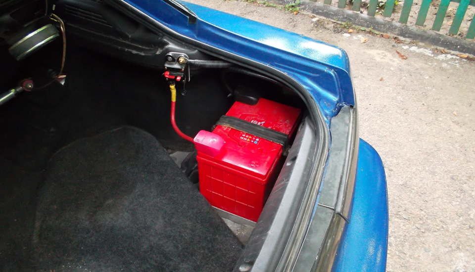 Перенесення акумулятора в багажник Nissan 200SX 1