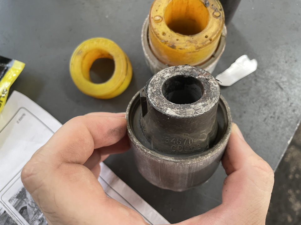 Заміна сайлентблоків (compression rod) 3