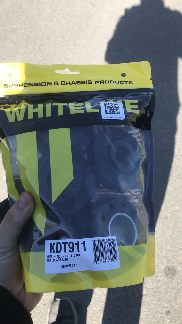 Заміна сайлентблоків редуктора KDT911 Whiteline 3