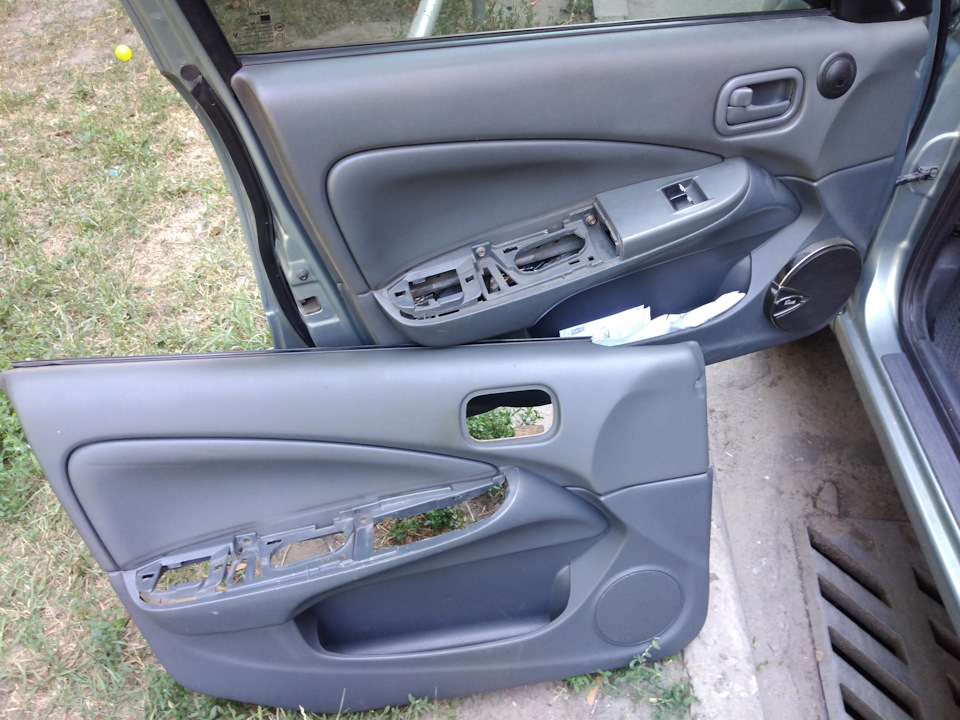 Дверні карти Nissan Almera Classic частина 1 3