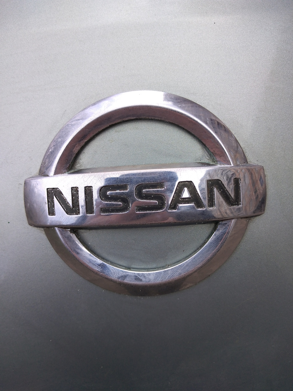 Освіжаємо Nissan автопастою для рук 4