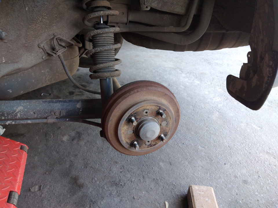 Подкрилок, фарбування гальм та докатка 114.3x4 Kumho 3