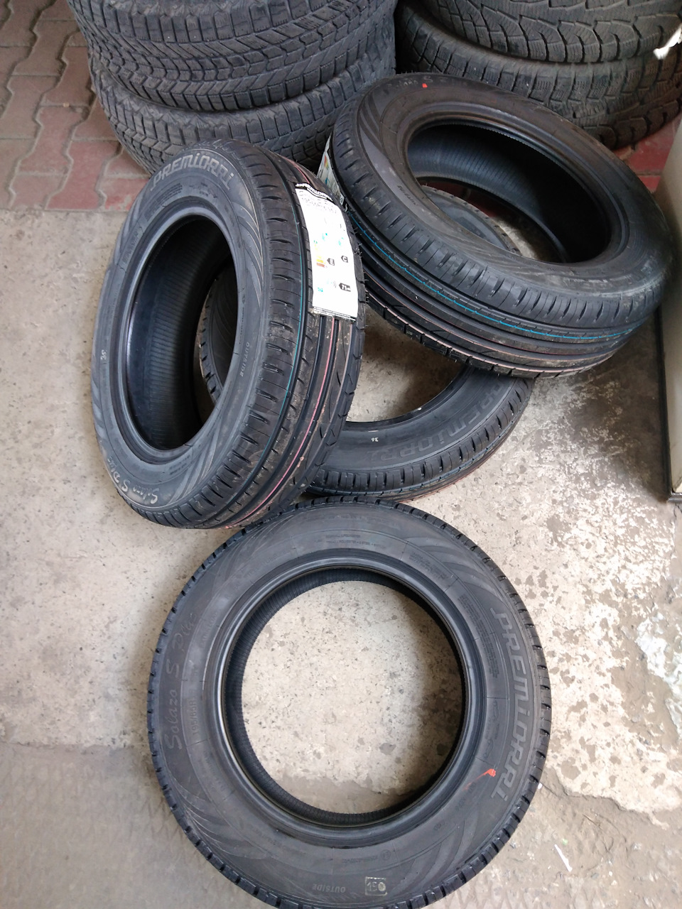 Закупівля гуми Premiorri solazo s plus 195/65 r15 3
