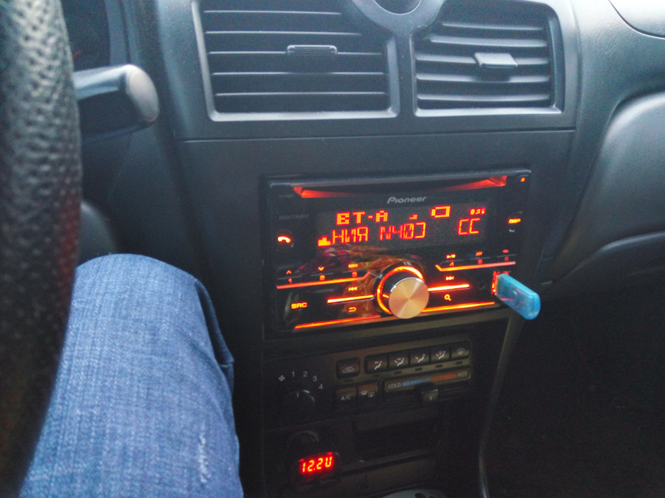 Магнітол pioneer FH-X730BT 2DIN і саб JBL 12GTi MkII 1