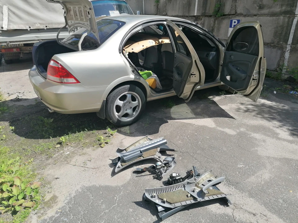 глобальний розбір салону - частина третя