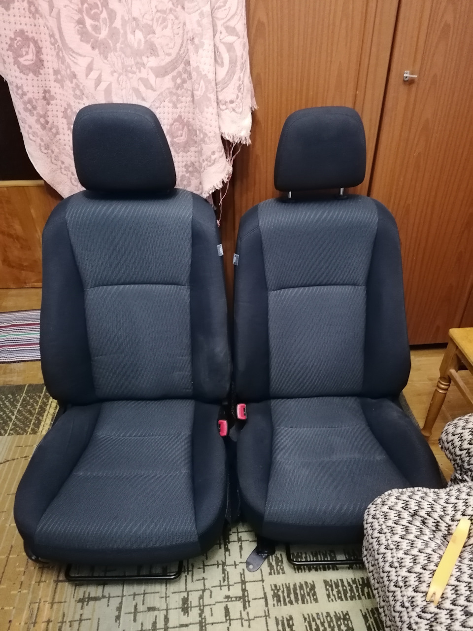 передні сидіння від Camry в Nissan Almera (частина 4) фінал 2