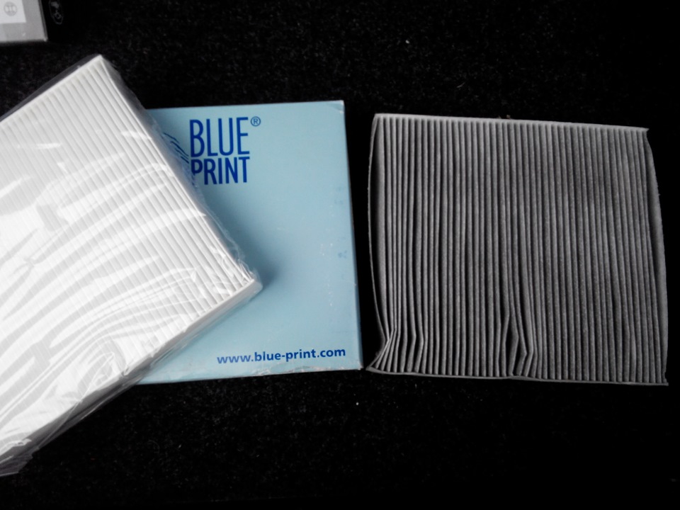 Заміна фільтра салону на Blue Print ADN12501 2
