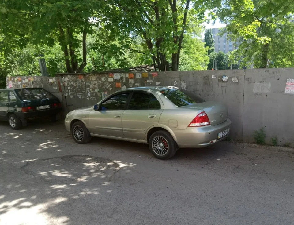 Продав алмеру
