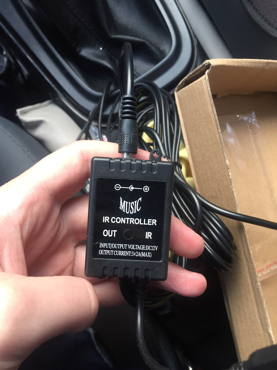 Підготовка до літа або модна RGB підсвічування салону 5