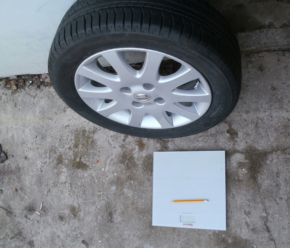 R16 Nissan & Michelin Energy Saver + 195/55 1