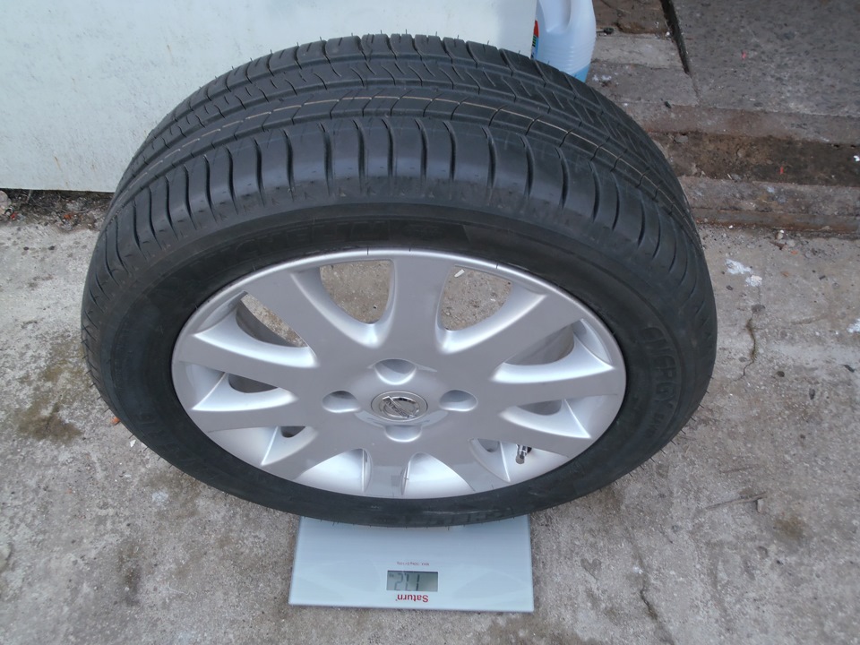 R16 Nissan & Michelin Energy Saver + 195/55 3