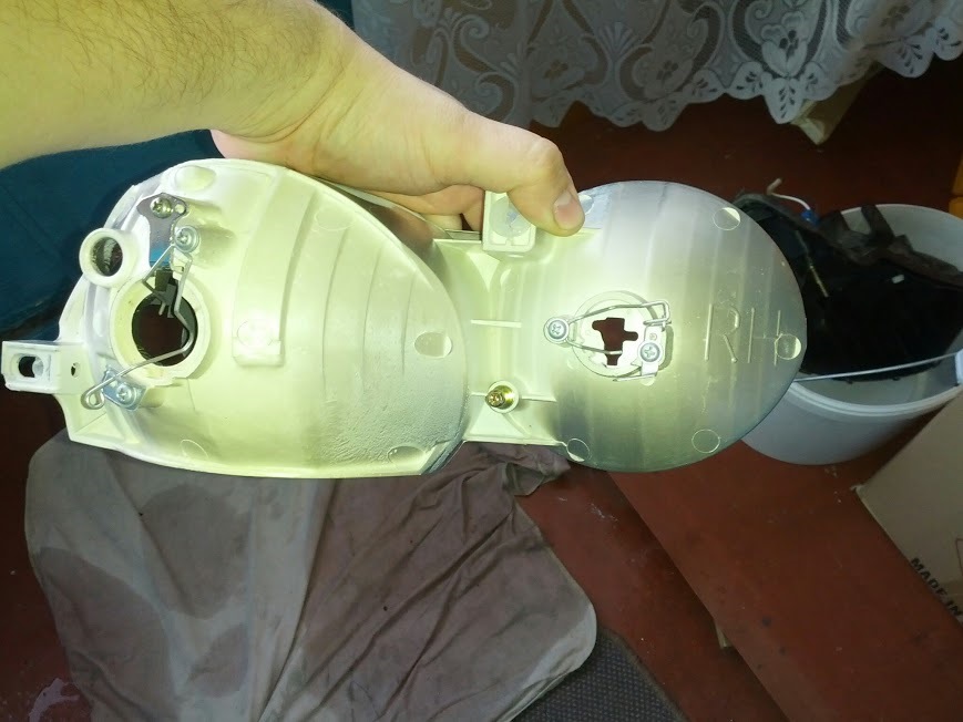 розібрав фару 2