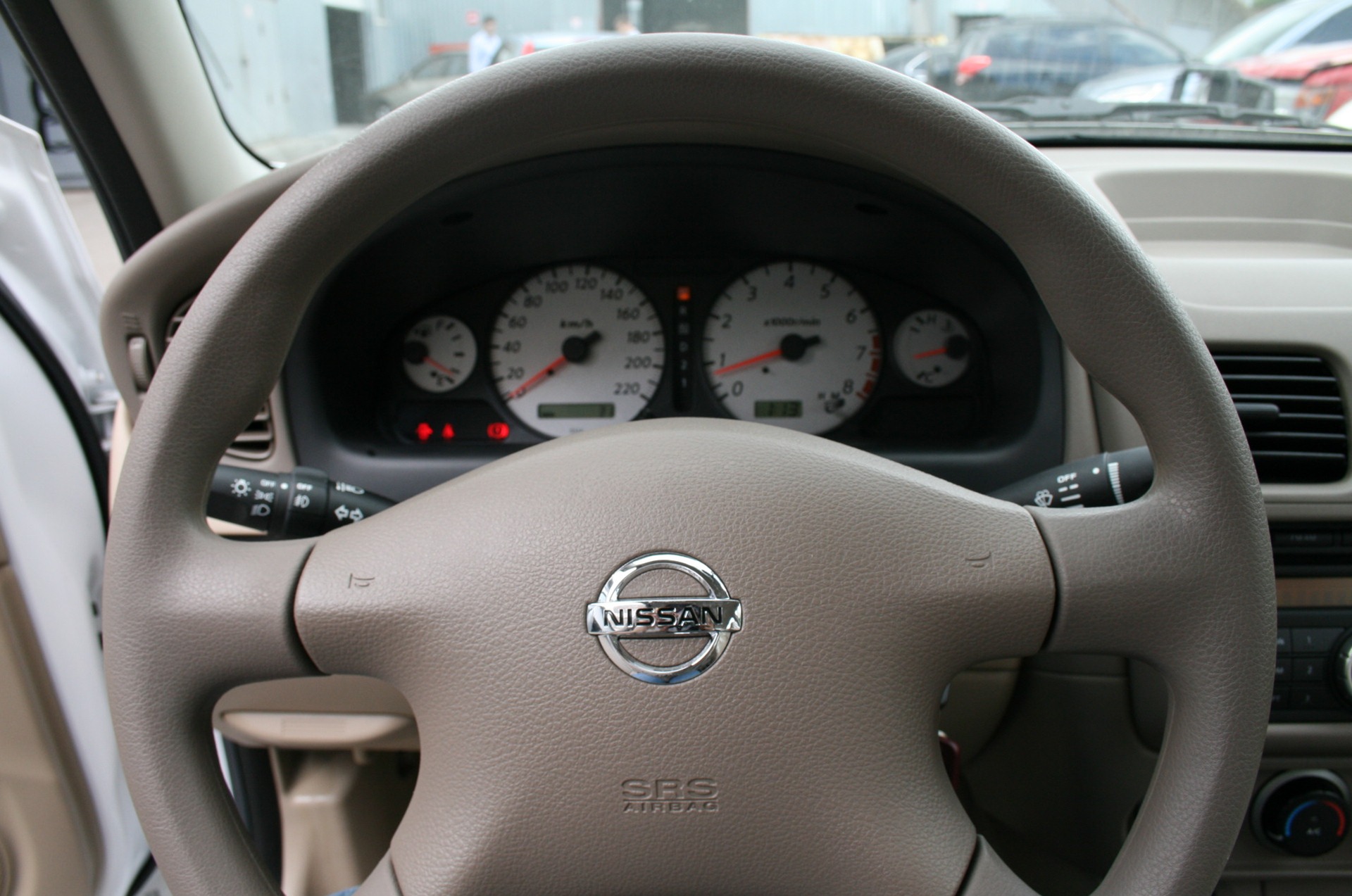 Новий Nissan almera(sunny)classic 5