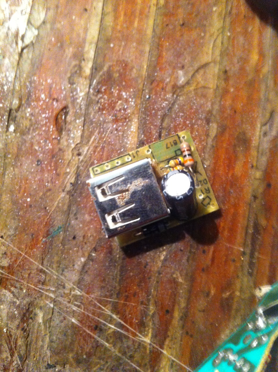 USB — Зарядка 5