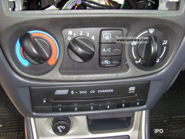 CD changer (6-disc) 2