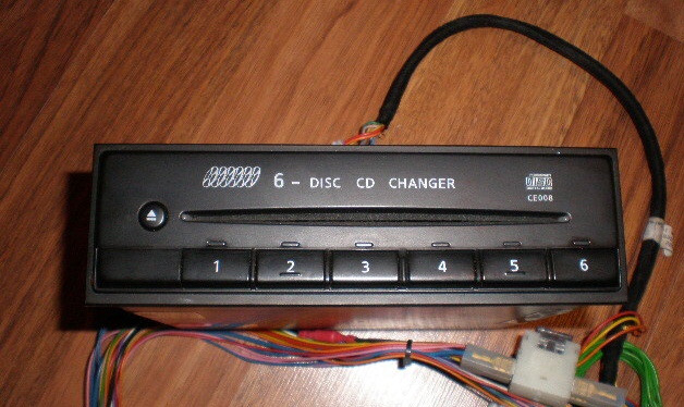 CD changer (6-disc) 1