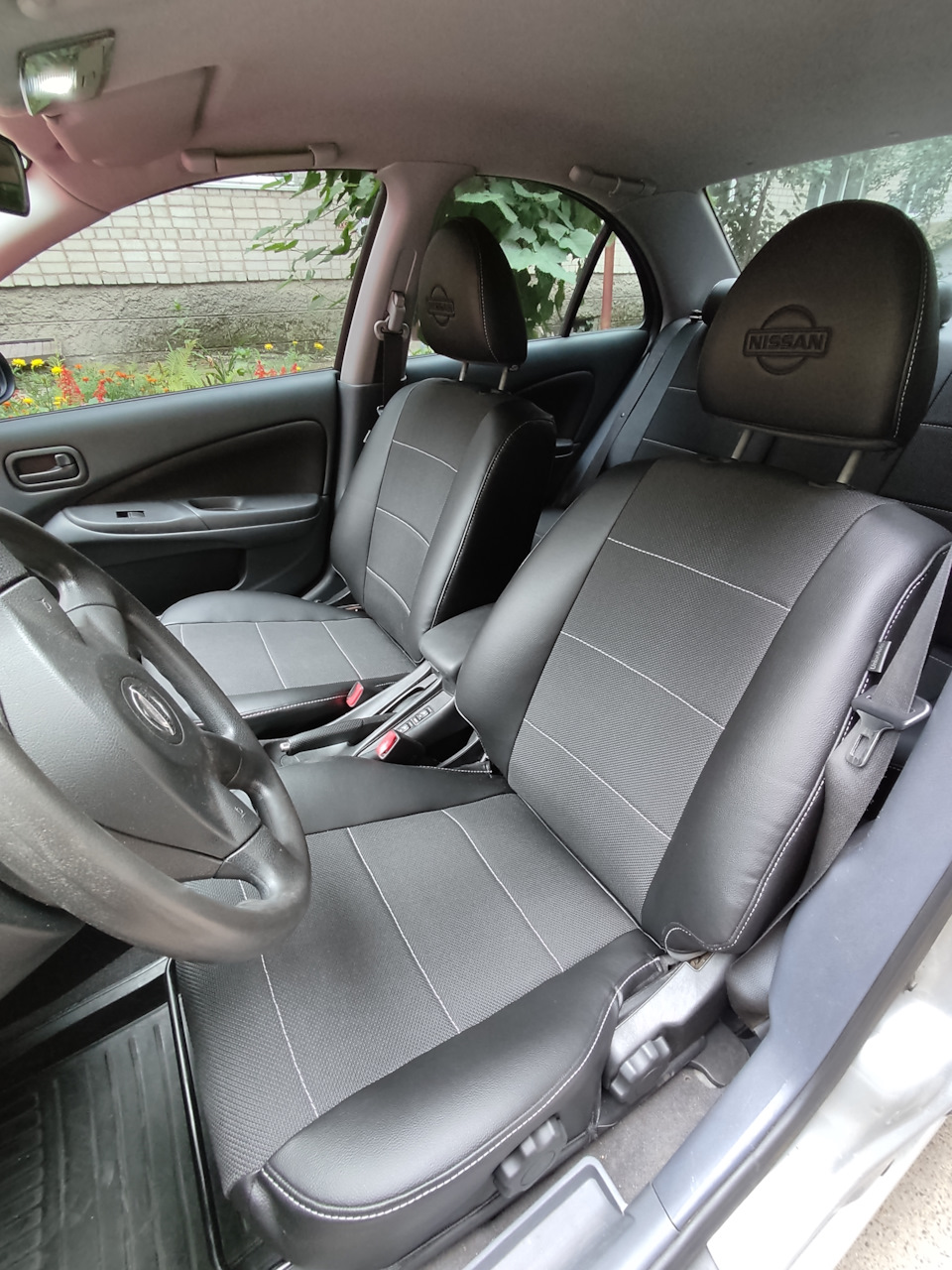 Упорядкування салону Nissan Almera N16 4