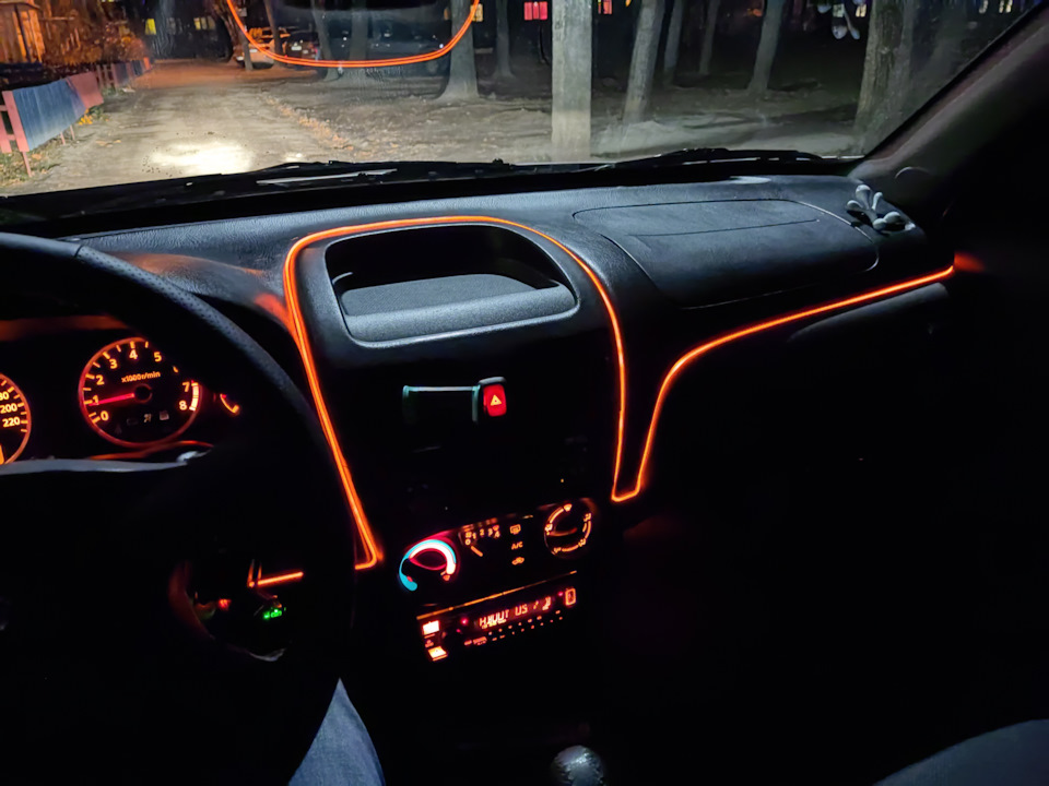 Упорядкування салону Nissan Almera N16 1