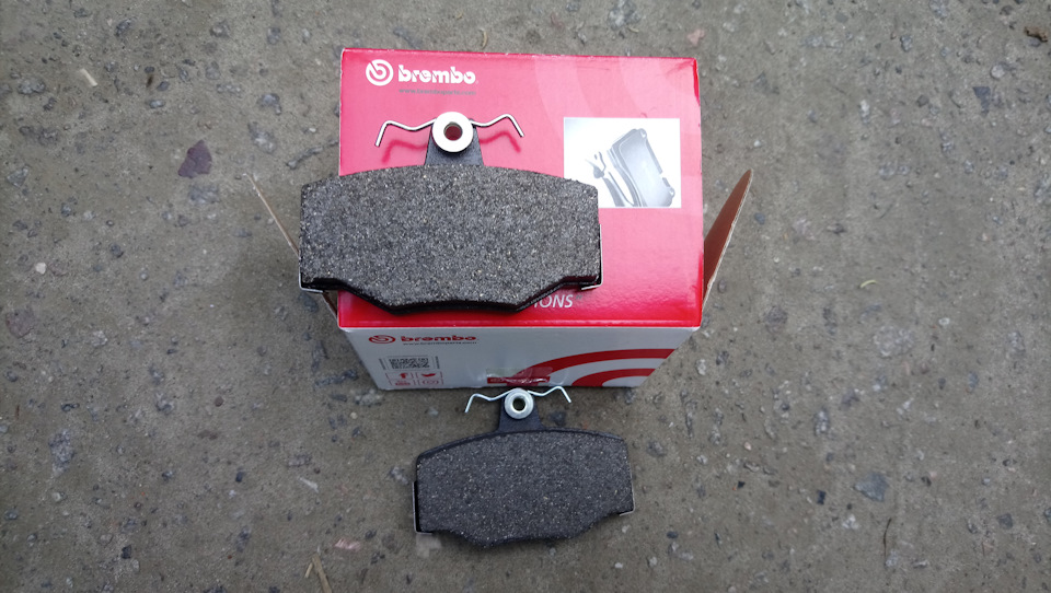 Тормозні колодки Brembo 1