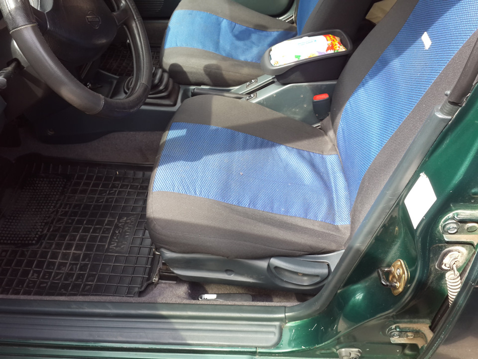 Нові чохли на сидіння Nissan Almera n15 1