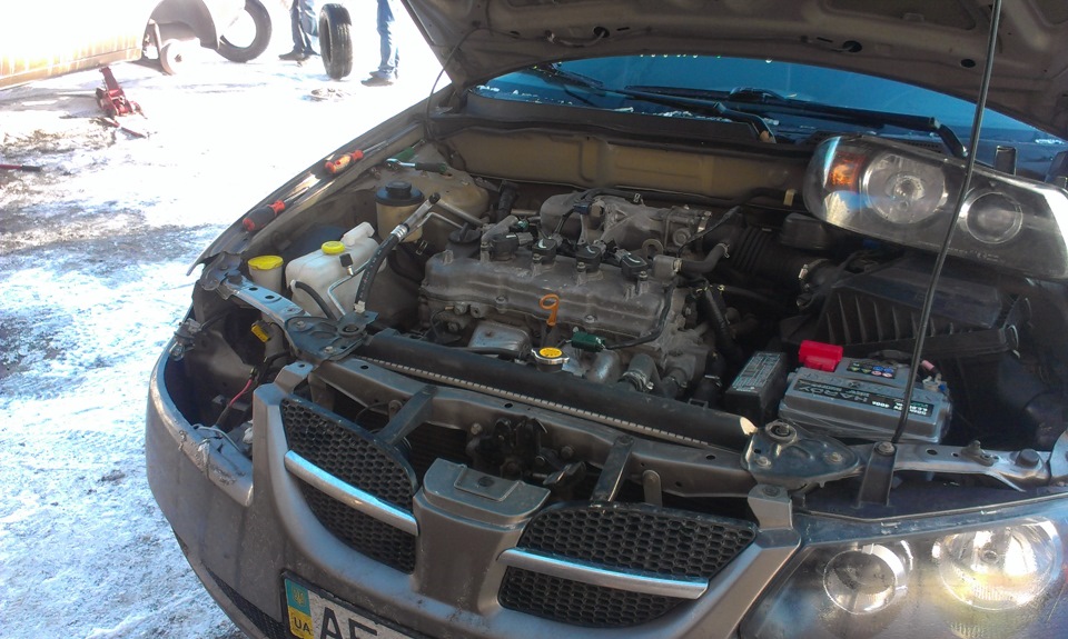 Перегоріла права лампа ксенону та блок розпалу almera n16 1
