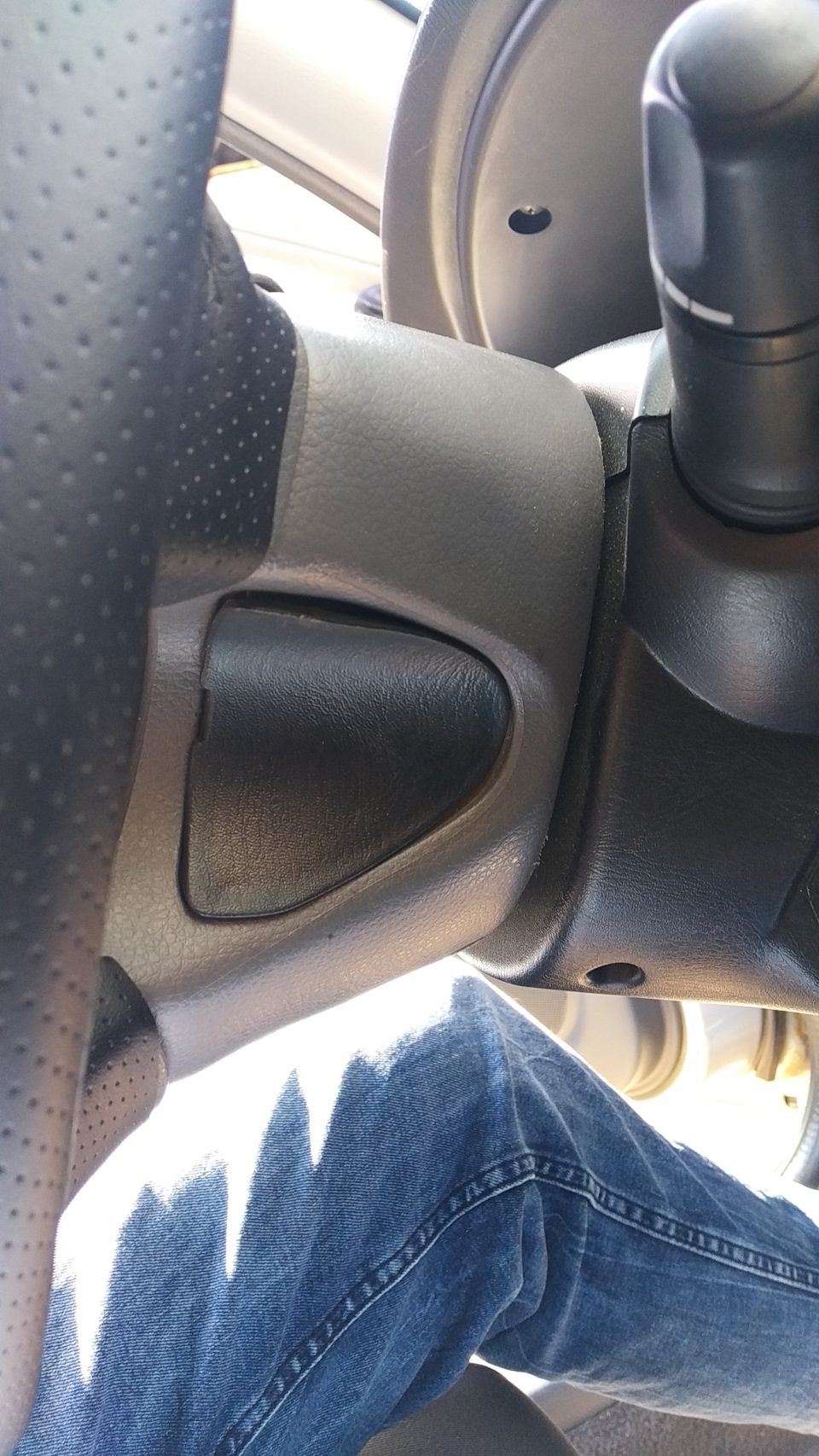 Допоможіть розібратися зі зняттям подушки безпеки Nissan Almera N16 3
