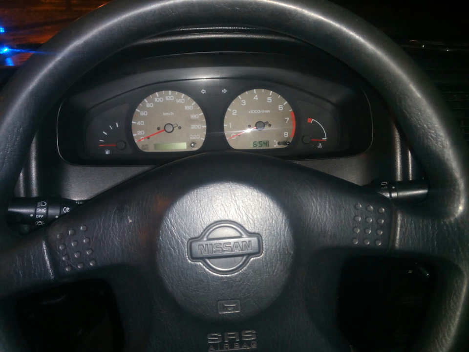 Руль GT-R33 1
